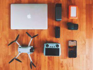 Macbook Pro, Anker 737 powerbank, Lacie 4TB, DJI Mini Pro, Insta 360, GoPro 11, iPhone 14 Pro Max