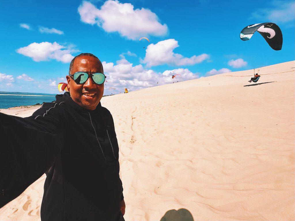 Paragliders at Dune du Pilat, France 🇫🇷