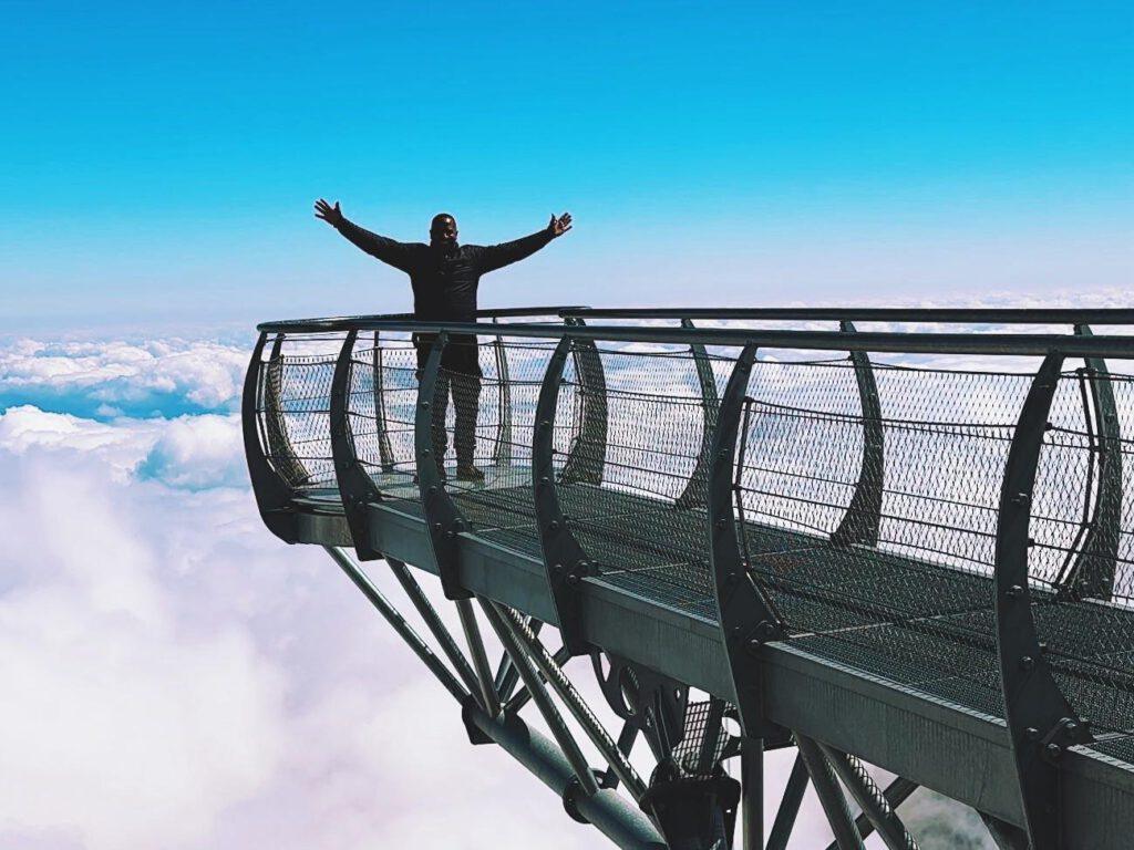 Cloud bridge at Pic du Midi, France 🇫🇷