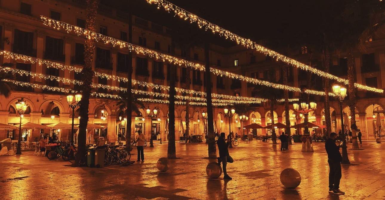 Plaรงa Reial, Barcelona, Spain ๐ช๐ธ